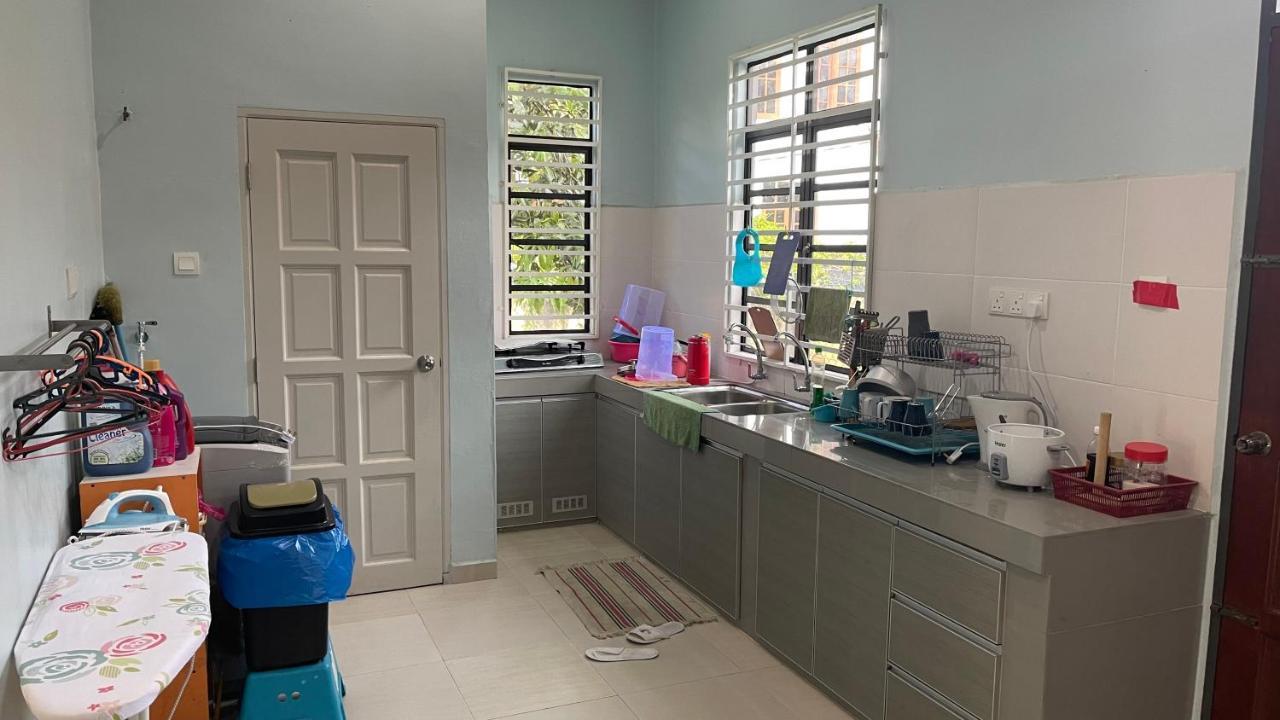 Nikmat Homestay Riyadh Kampong Tuan Mandak Exteriör bild