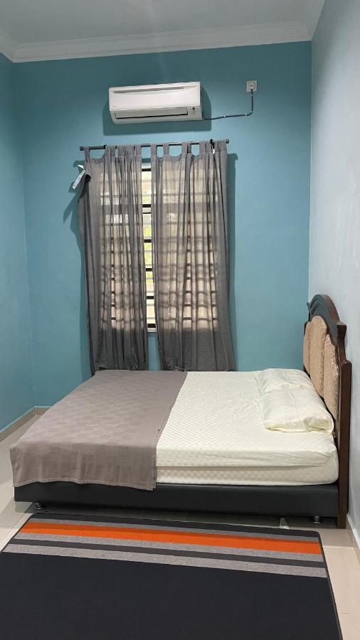 Nikmat Homestay Riyadh Kampong Tuan Mandak Exteriör bild